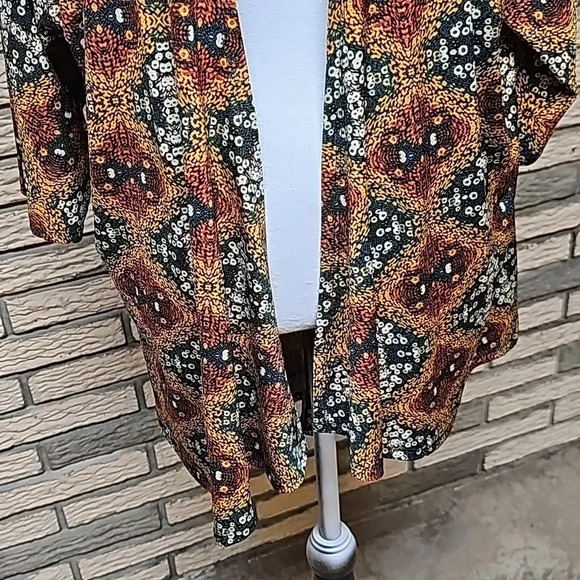 LuLaRoe Kimomo Sz M Like New - Picture 3 of 8